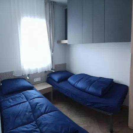 Chalet With Dishwasher, Maastricht At 9 Km *